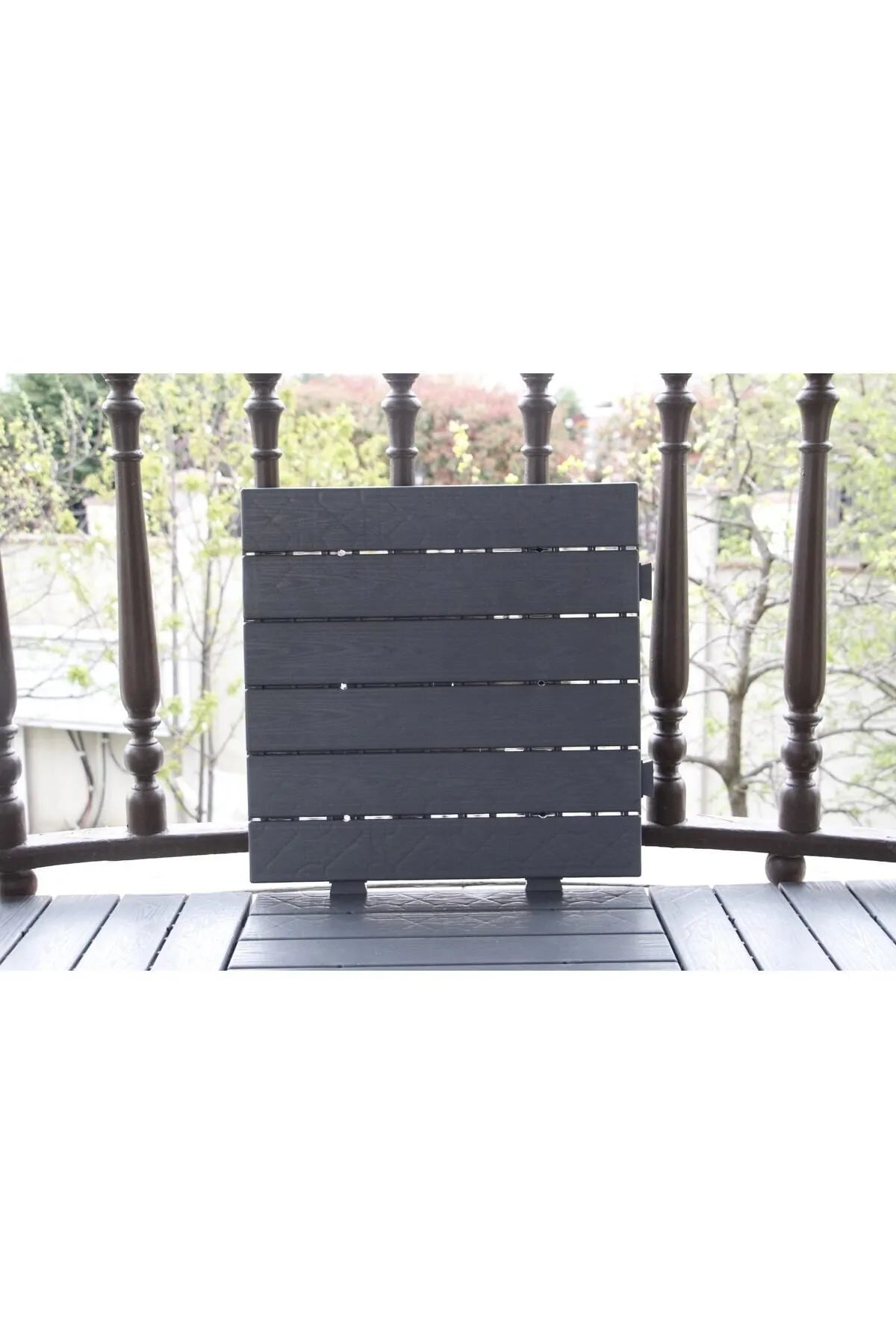 Parke Desenli Dış Mekan Sert Plastik Yer Karosu Zemin Döşemesi Antrasit Renk 50x50 1 M2 (4 ADET)